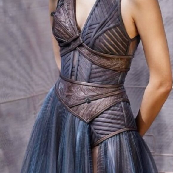 ISO (in search of) strappy dresses like these one in a size M or 4/6 - Picture 2 of 6